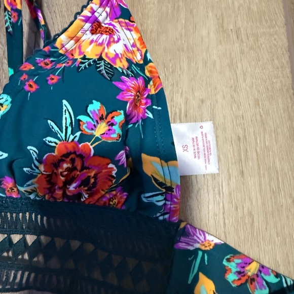 Floral Bikini Set - Picture 2 of 3